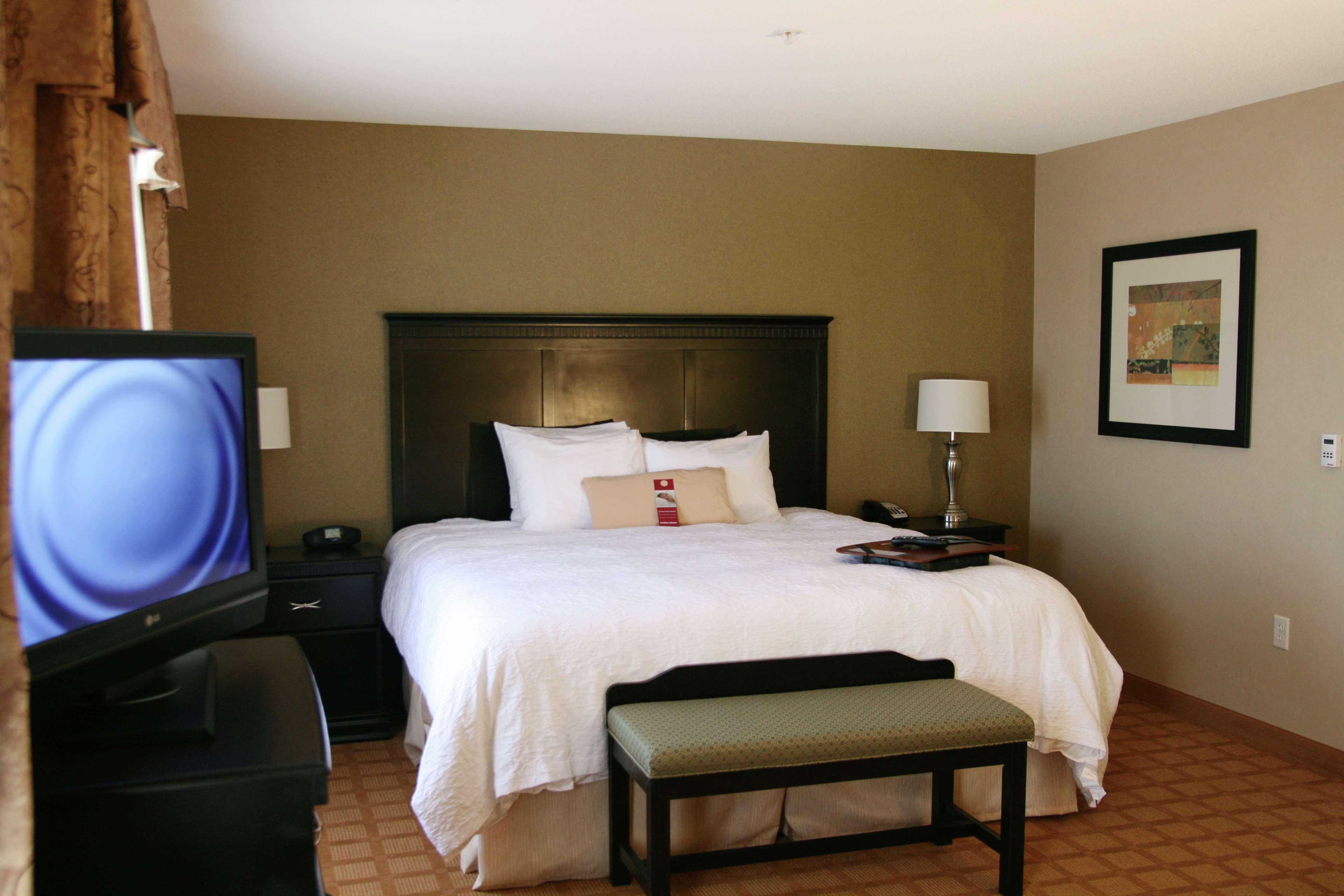 Hampton Inn & Suites Chicago/סנט צ'ארלס מראה חיצוני תמונה