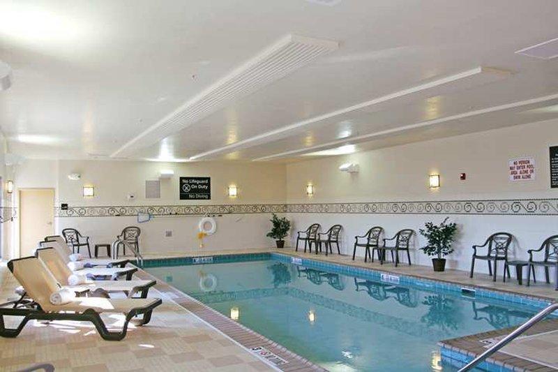 Hampton Inn & Suites Chicago/סנט צ'ארלס מראה חיצוני תמונה
